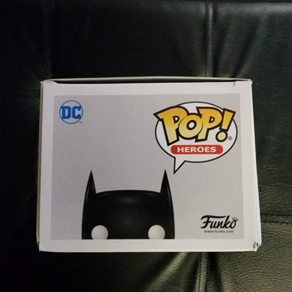 Official PRIDE Batman Funko Pop Collectible - Picture 7 of 8